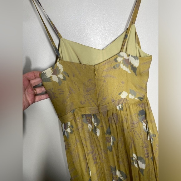 Laura Garcia Barney’s New York 100% Silk Floral Dress - Picture 7 of 9